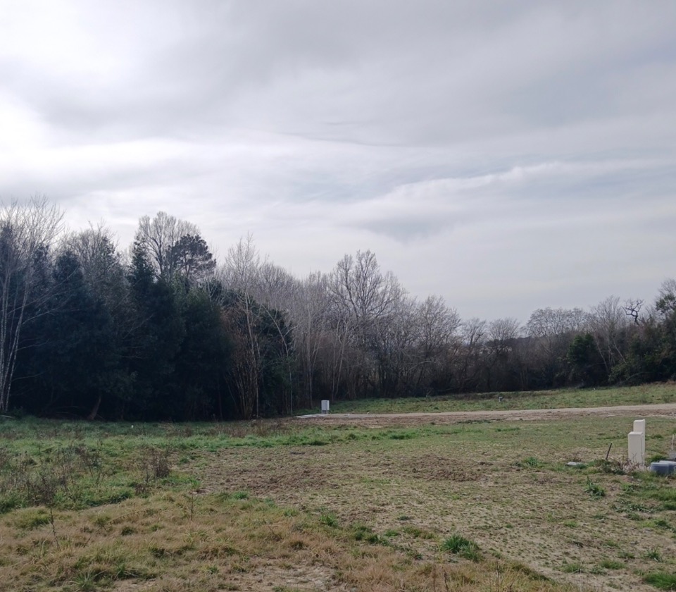 terrain constructible viabilisé disponible à Créon (33670)