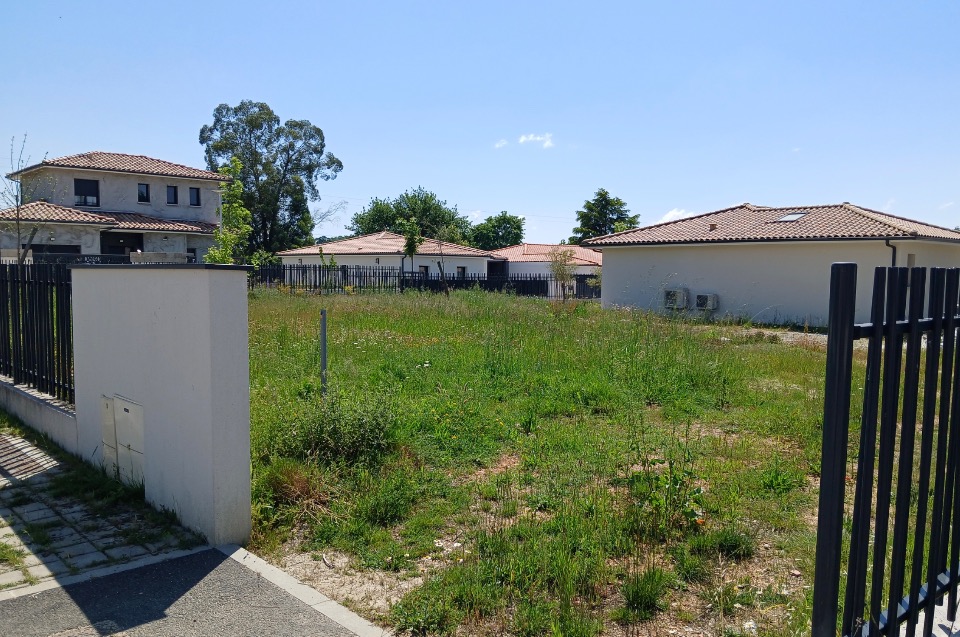 terrain viabilisé disponible à Artigues-près-Bordeaux (33370)