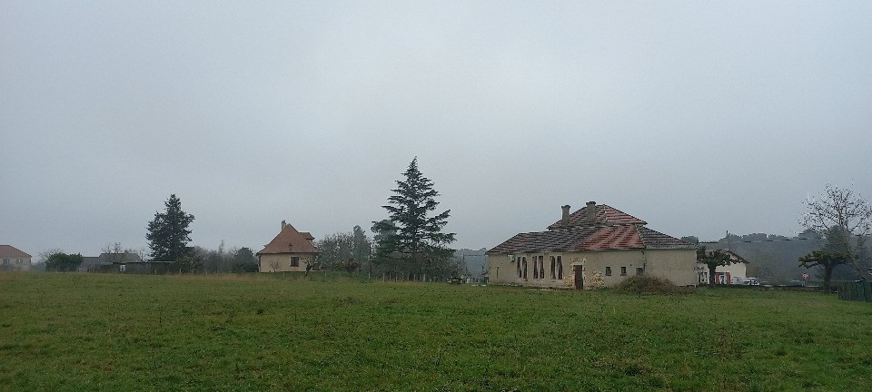 Parcelle de terrain constructible viabilisé de 960m2 en vente à Saint-Géry (24400)