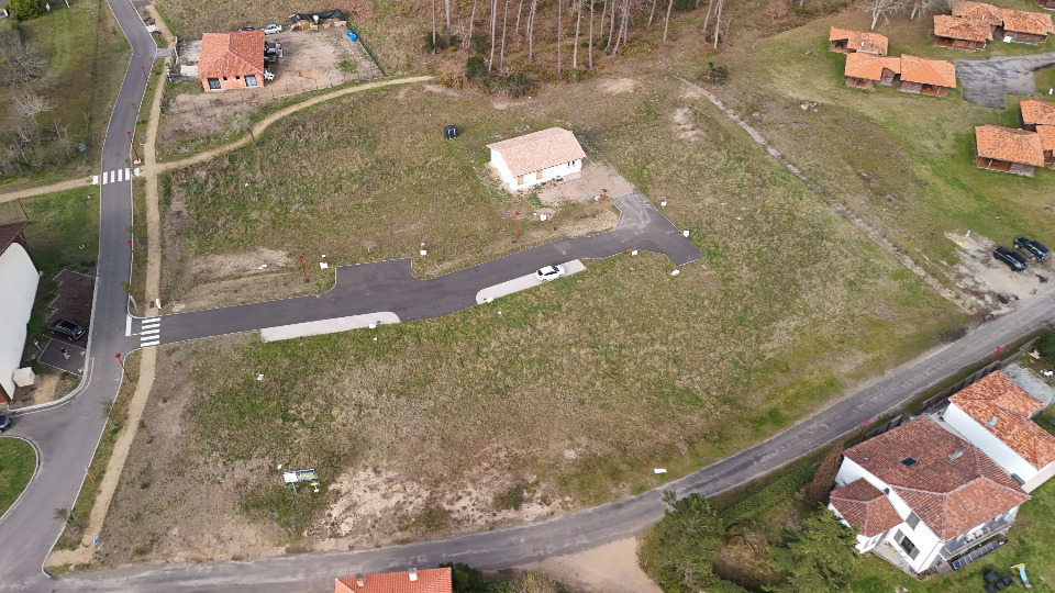 Parcelle de terrain à batir de 649m2 disponible à Pissos