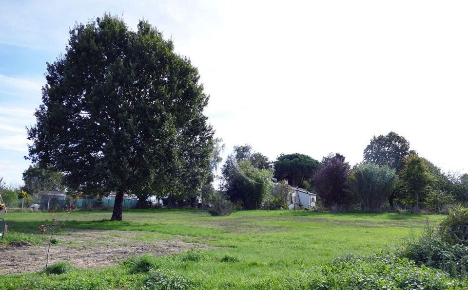 Charmant terrain à batir viabilisé de 700m2 disponible à Arvert