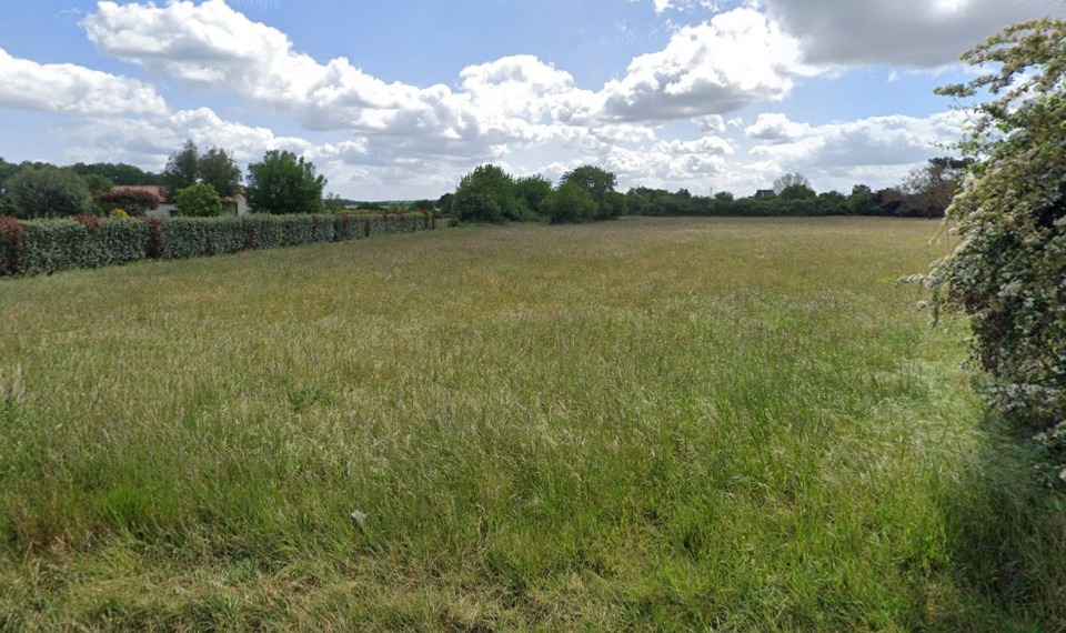 Offre de terrain constructible viabilisé de 816m2 disponible à Meursac