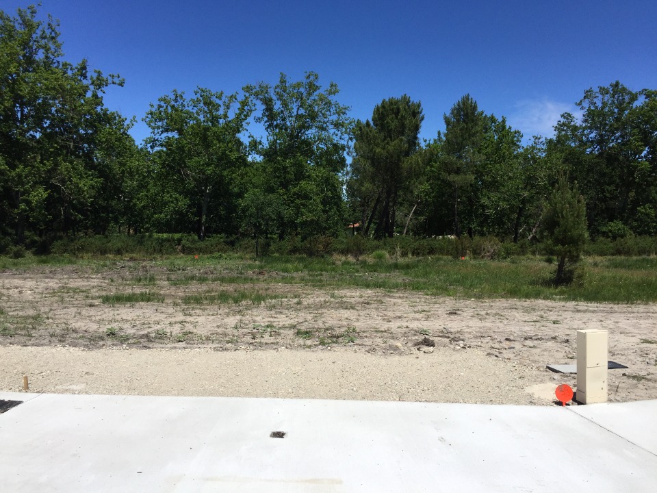 terrain viabilisé de 400m2 en vente à Hourtin (33990)