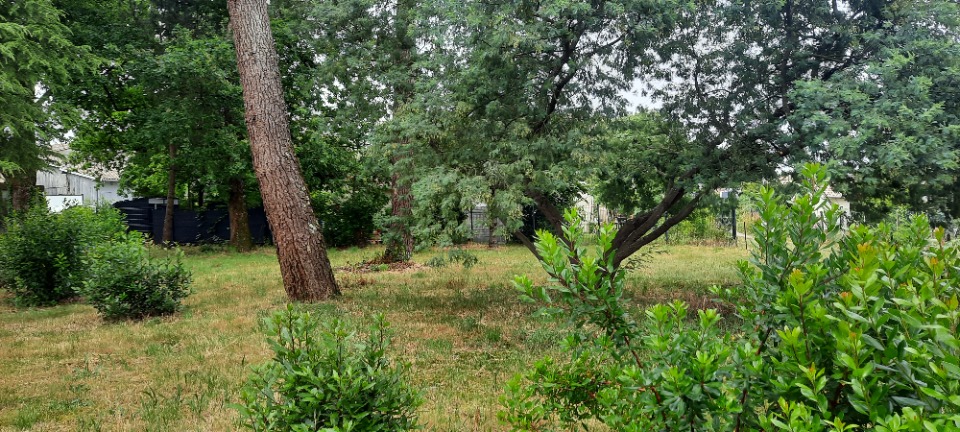 Sublime terrain à construire de 1100m2 disponible à Eysines