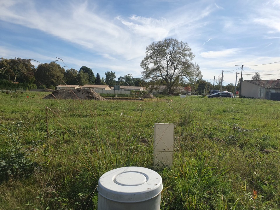 terrain disponible à Marcenais