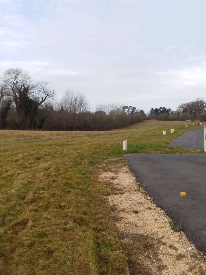terrain à batir de 836m2 à Marsac-sur-l'Isle (24430)