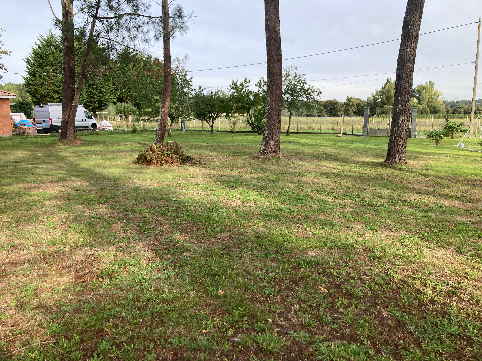 Offre de terrain à construire viabilisé disponible à Les Peintures (33230)