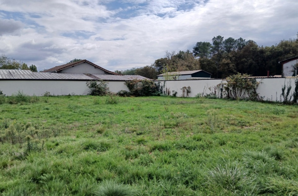 Offre de terrain à construire viabilisé disponible à Le Barp