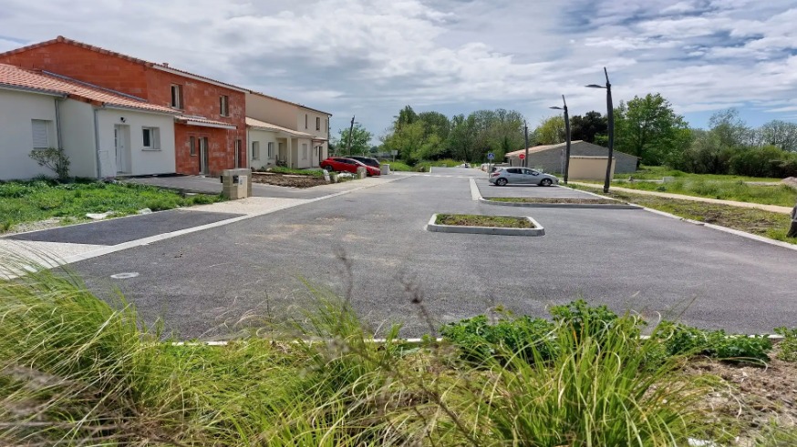 Joli terrain à vendre viabilisé disponible à Saint-André-de-Cubzac