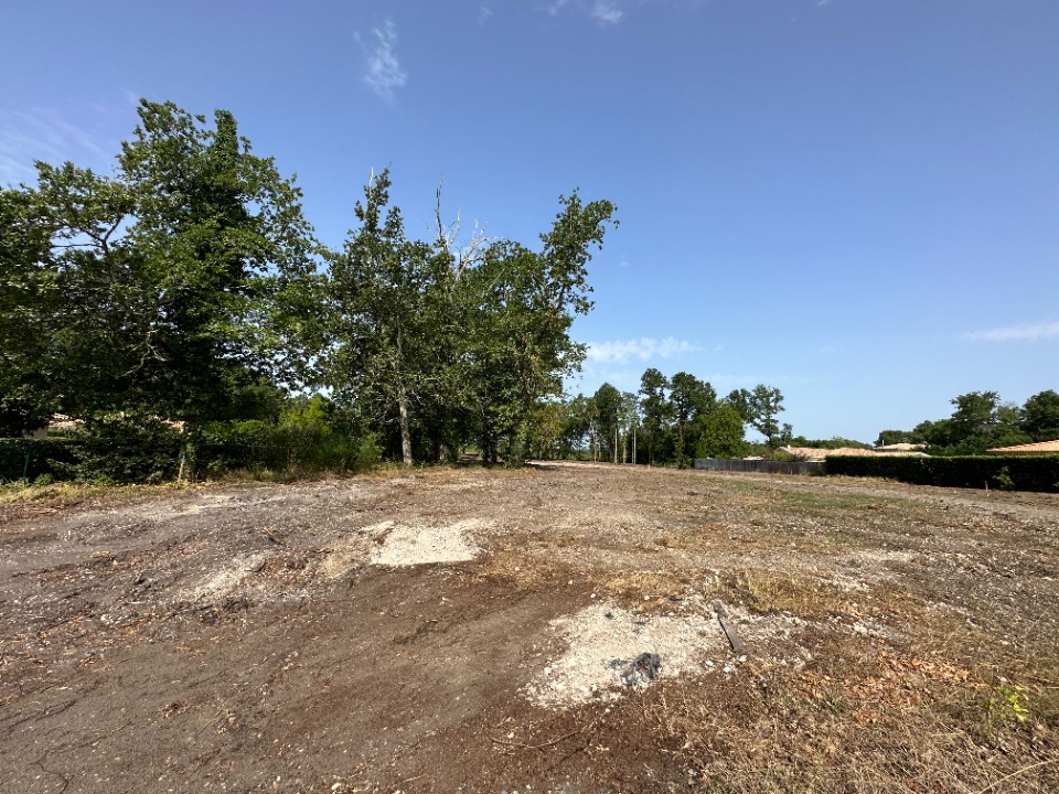 terrain à construire de 850m2 à Martillac