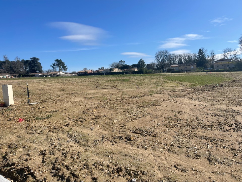 terrain constructible viabilisé disponible à Verdelais