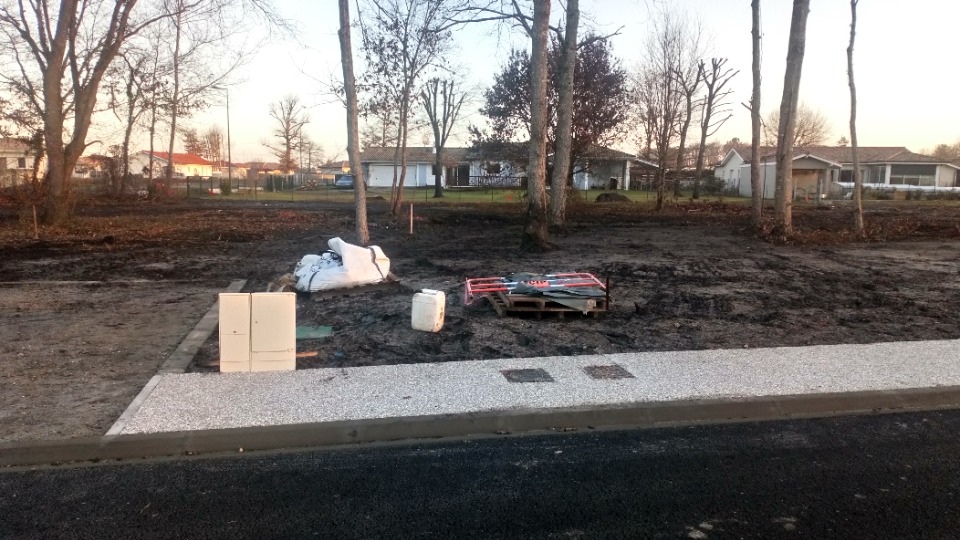 terrain à batir viabilisé de 602m2 en vente à Le Teich (33470)