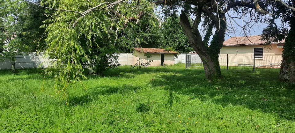 Charmant terrain à construire de 1050m2 en vente à Gujan-Mestras