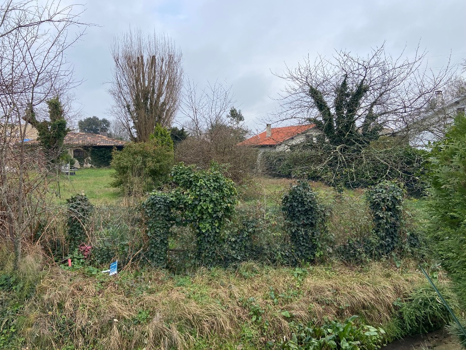 Parcelle de terrain à construire viabilisé en vente à Quinsac (33360)