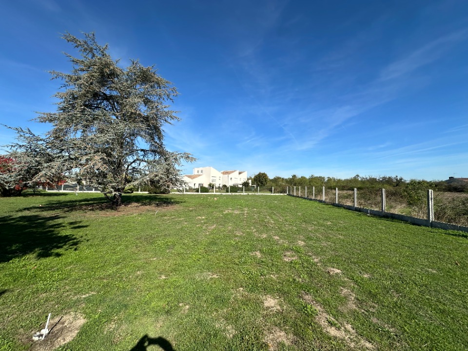 terrain à batir viabilisé de 650m2 disponible à Saint-Magne