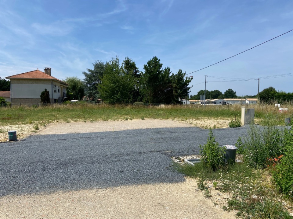 terrain constructible de 615m2 à Saint-Laurent-Médoc (33112)