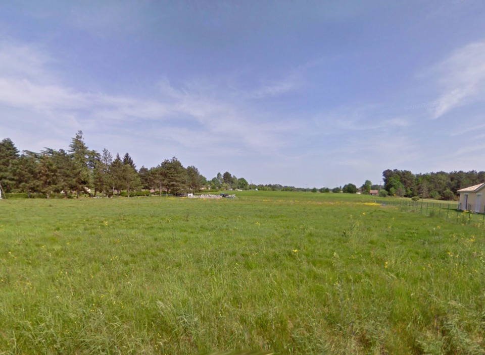 Ravissant terrain à vendre viabilisé de 1515m2 en vente à Ginestet