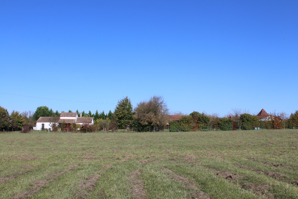 Très beau terrain à vendre de 2814m2 à Marsalès