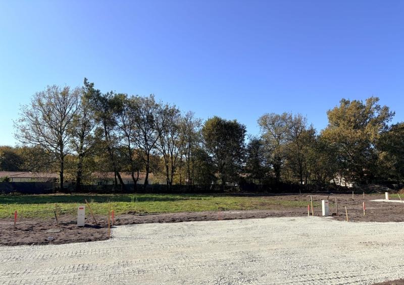 Joli terrain à construire viabilisé de 460m2 disponible à Le Taillan-Médoc