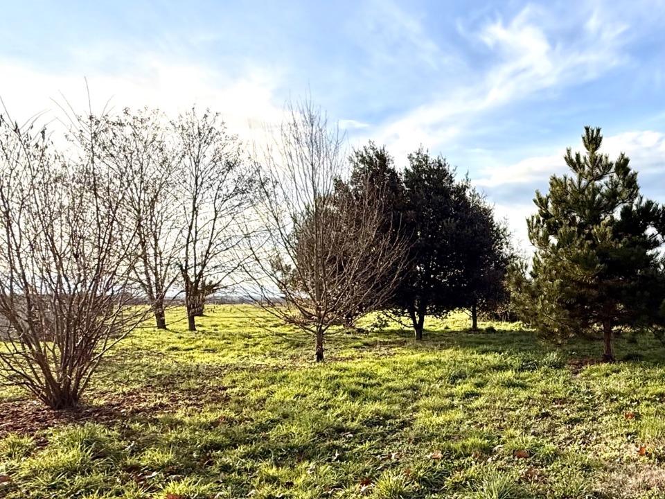 terrain à vendre viabilisé de 900m2 à Gardonne