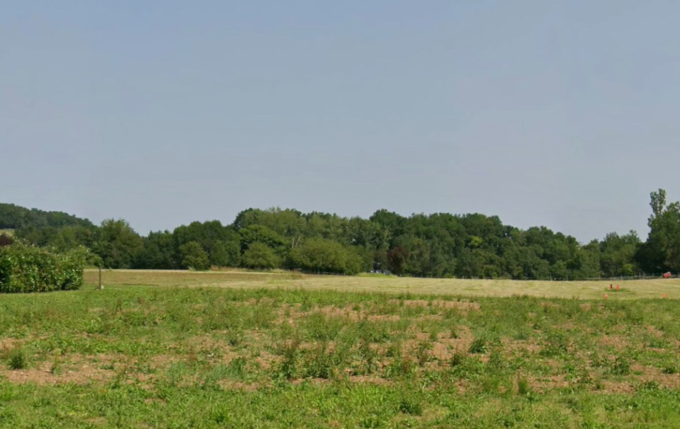 Magnifique terrain constructible viabilisé de 1700m2 en vente à Flaugeac (24240)