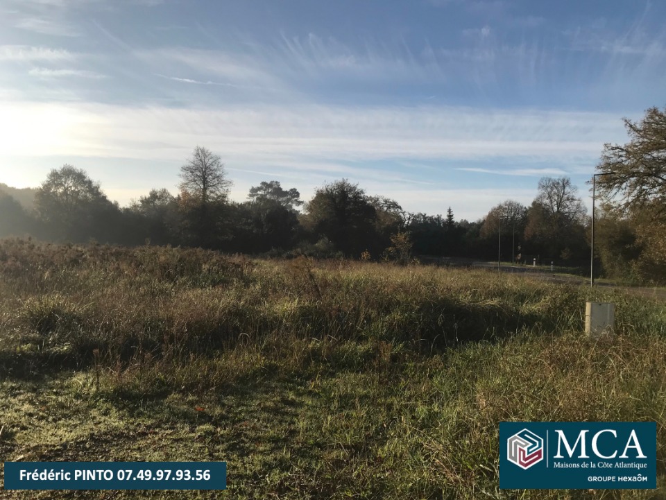 terrain de 853m2 en vente à Labrit