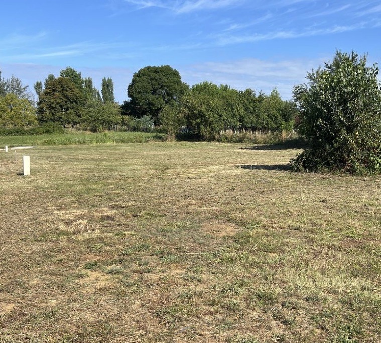 Charmant terrain à vendre à Casteljaloux (47700)