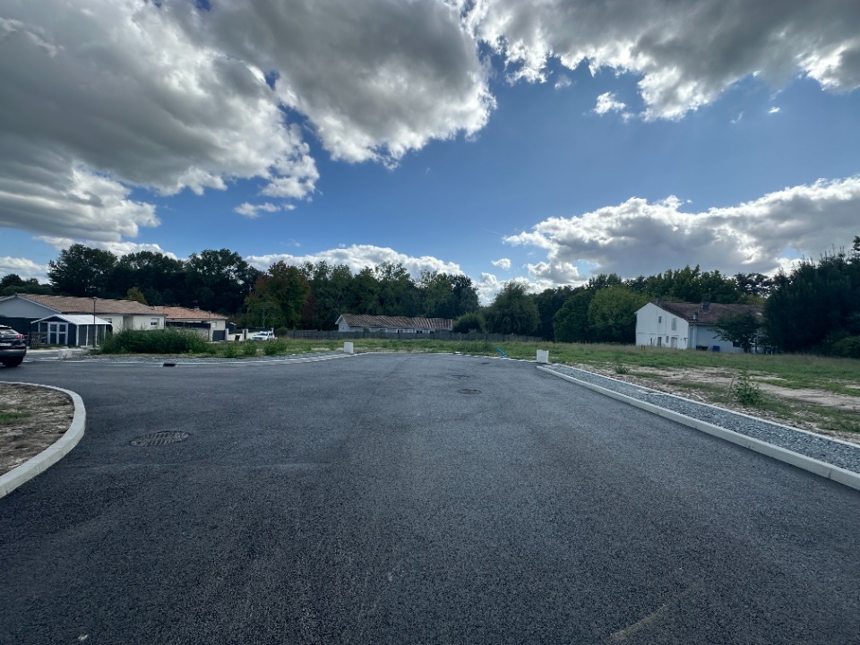 terrain viabilisé de 510m2 en vente à La Brède