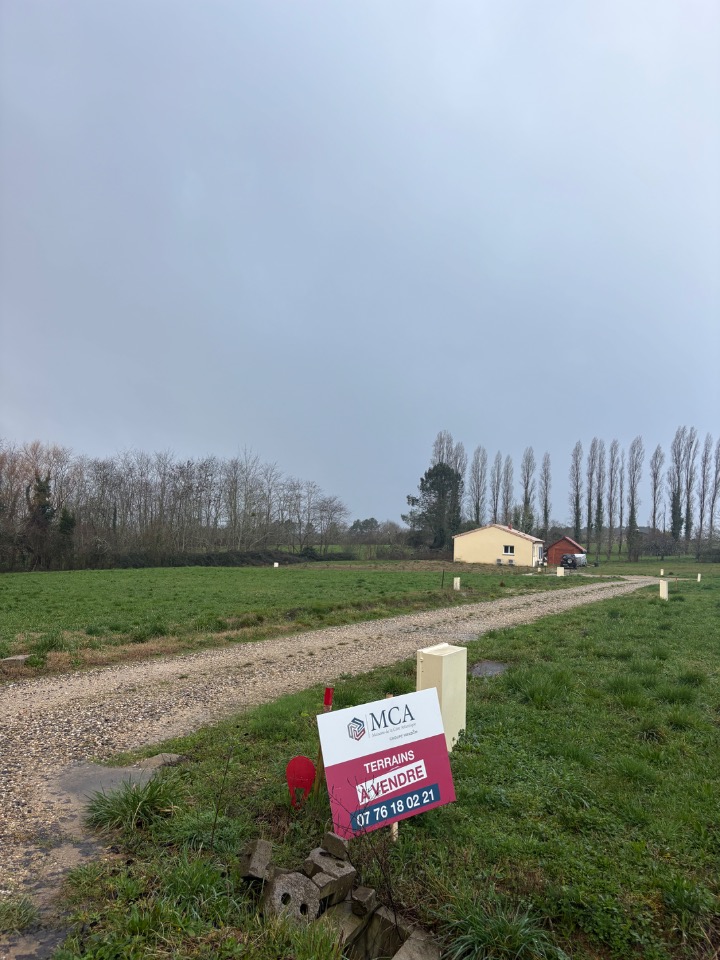 terrain viabilisé de 1080m2 disponible à Poussignac