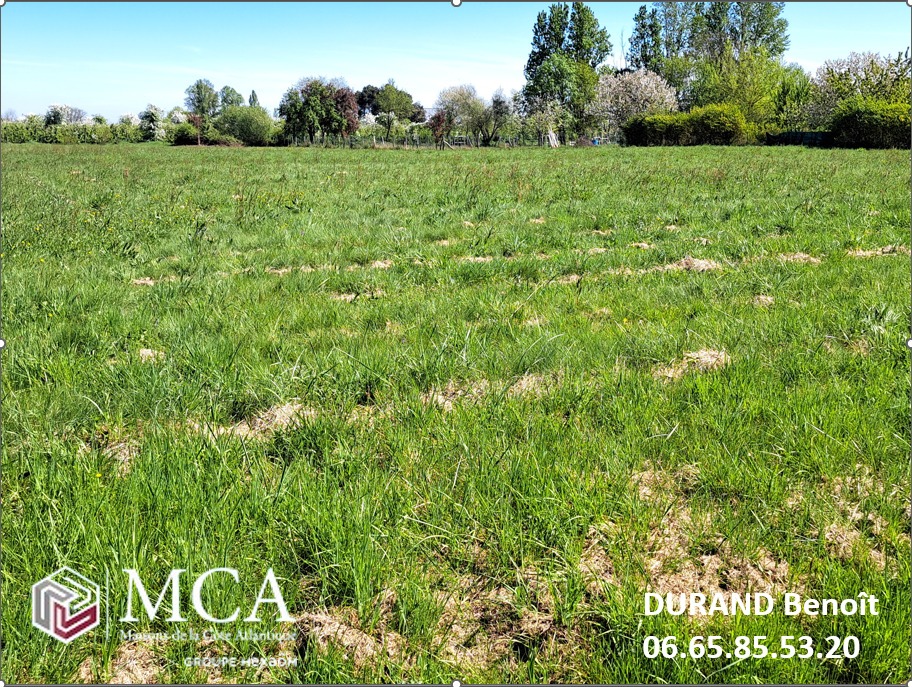 terrain à construire de 1200m2 en vente à Gardonne