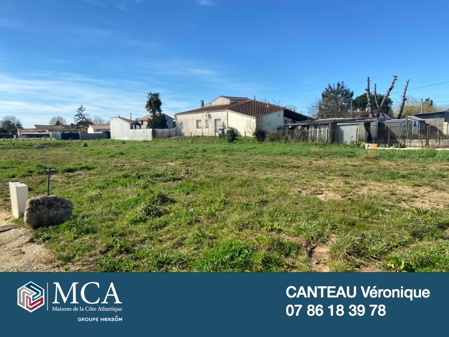 Très beau terrain à batir viabilisé de 701m2 à Le Gua