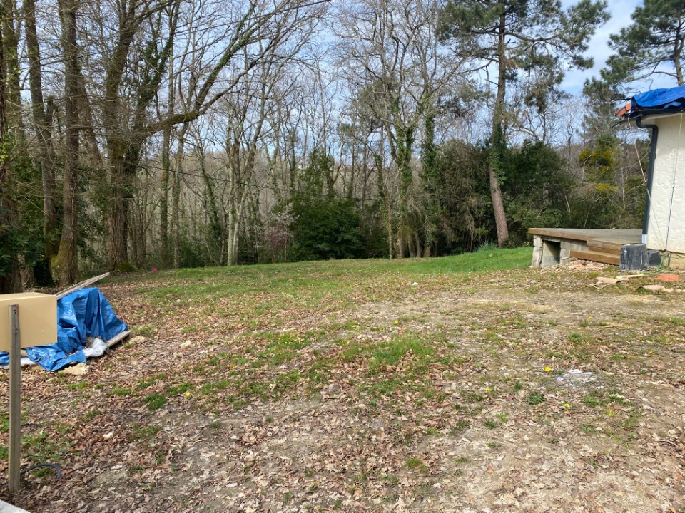 Offre de terrain à vendre de 595m2 à Croignon (33750)