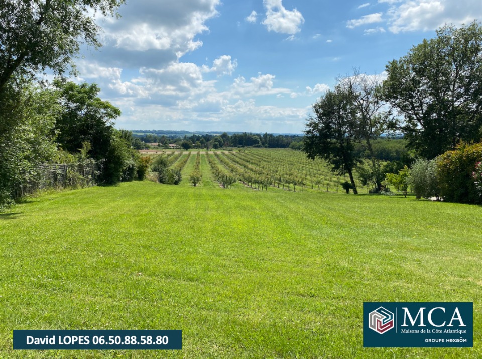 terrain constructible viabilisé de 1900m2 disponible à Lamothe-Montravel (24230)