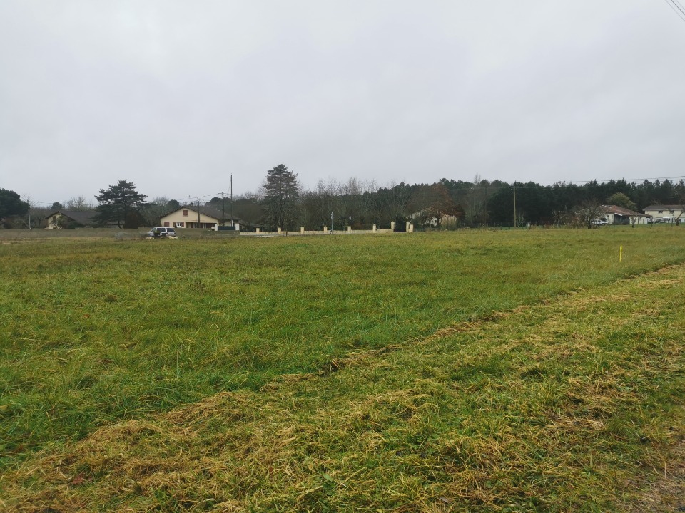 terrain viabilisé de 1730m2 en vente à Gajac (33430)