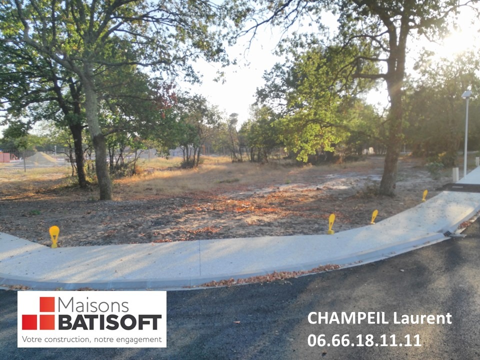 Joli terrain à batir de 300m2 en vente à Gastes (40160)