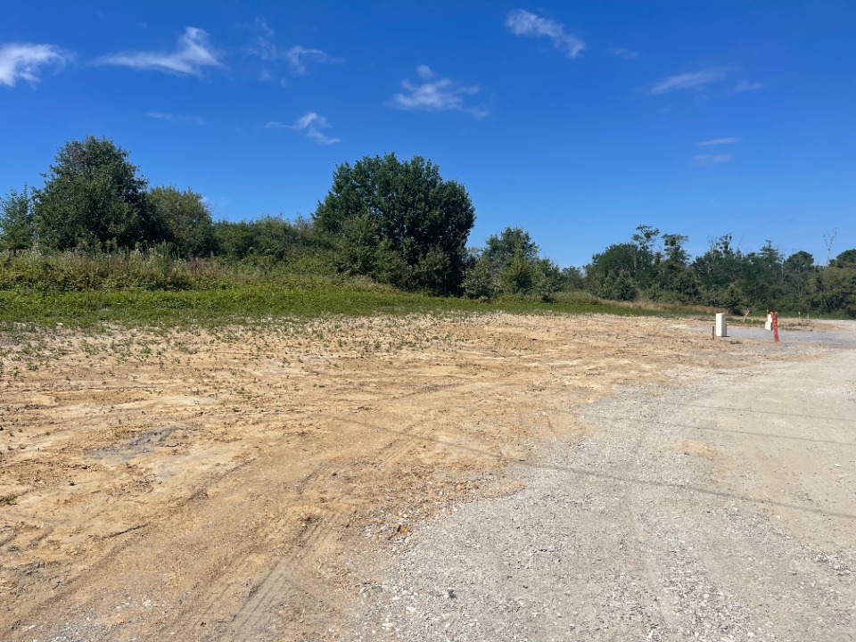 Superbe terrain à batir de 995m2 disponible à Brouqueyran (33124)