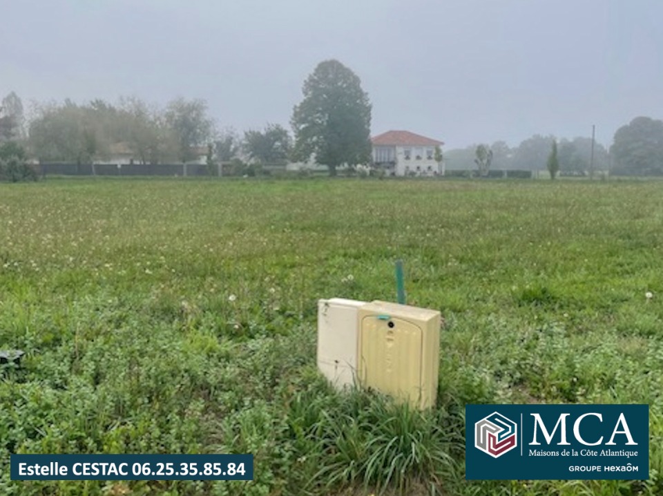 Parcelle de terrain de 1045m2 disponible à Eugénie-les-Bains