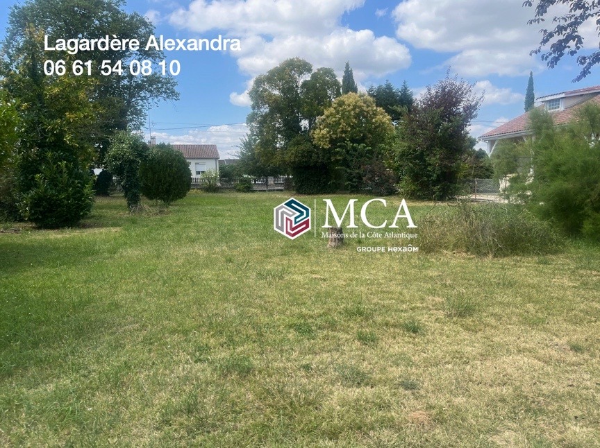 Beau terrain à batir de 700m2 en vente à Marmande