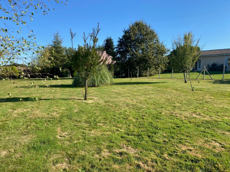 terrain viabilisé de 719m2 en vente à Sadirac (33670)