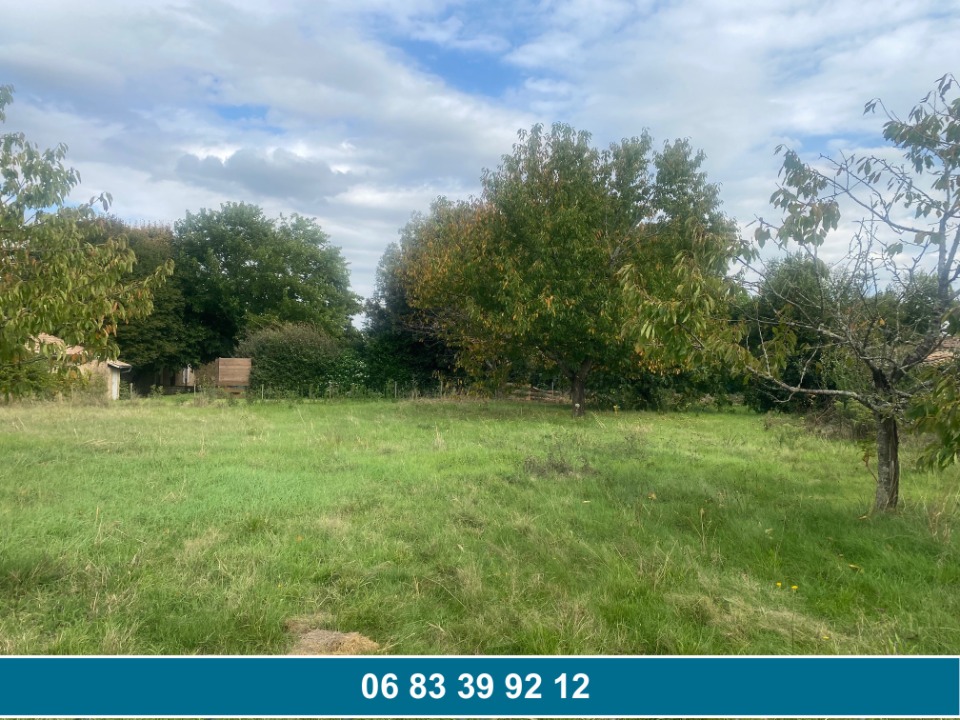 Charmant terrain à vendre viabilisé disponible à Morizès (33190)