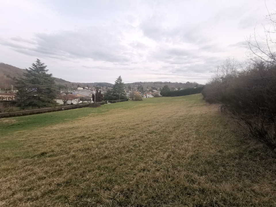 terrain constructible viabilisé disponible à Boulazac