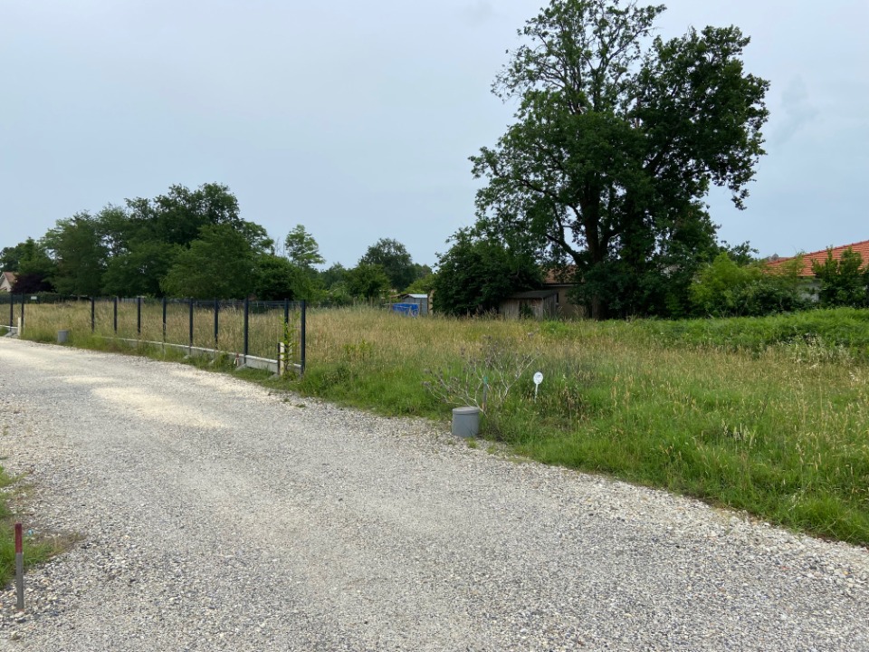 terrain à vendre viabilisé de 401m2 disponible à Hourtin