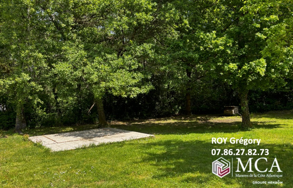 terrain à construire de 830m2 en vente à Breuillet