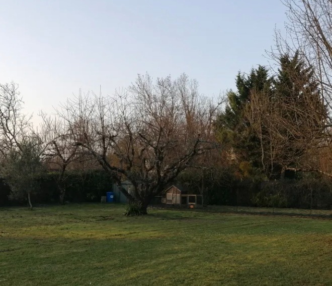 Sublime terrain à batir viabilisé de 900m2 en vente à Saintes