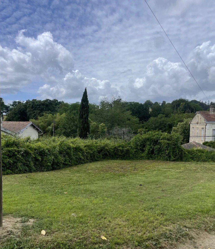 Charmant terrain à construire viabilisé en vente à Verdelais