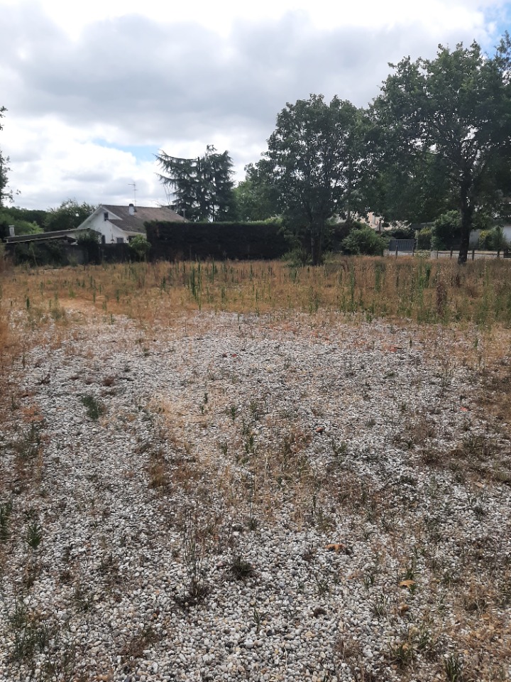 terrain à batir viabilisé de 690m2 disponible à Saint-Aubin-de-Médoc
